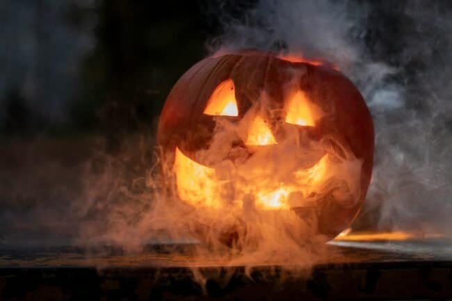 10 Tips for Scary and Attractive Halloween Home Decor 2024